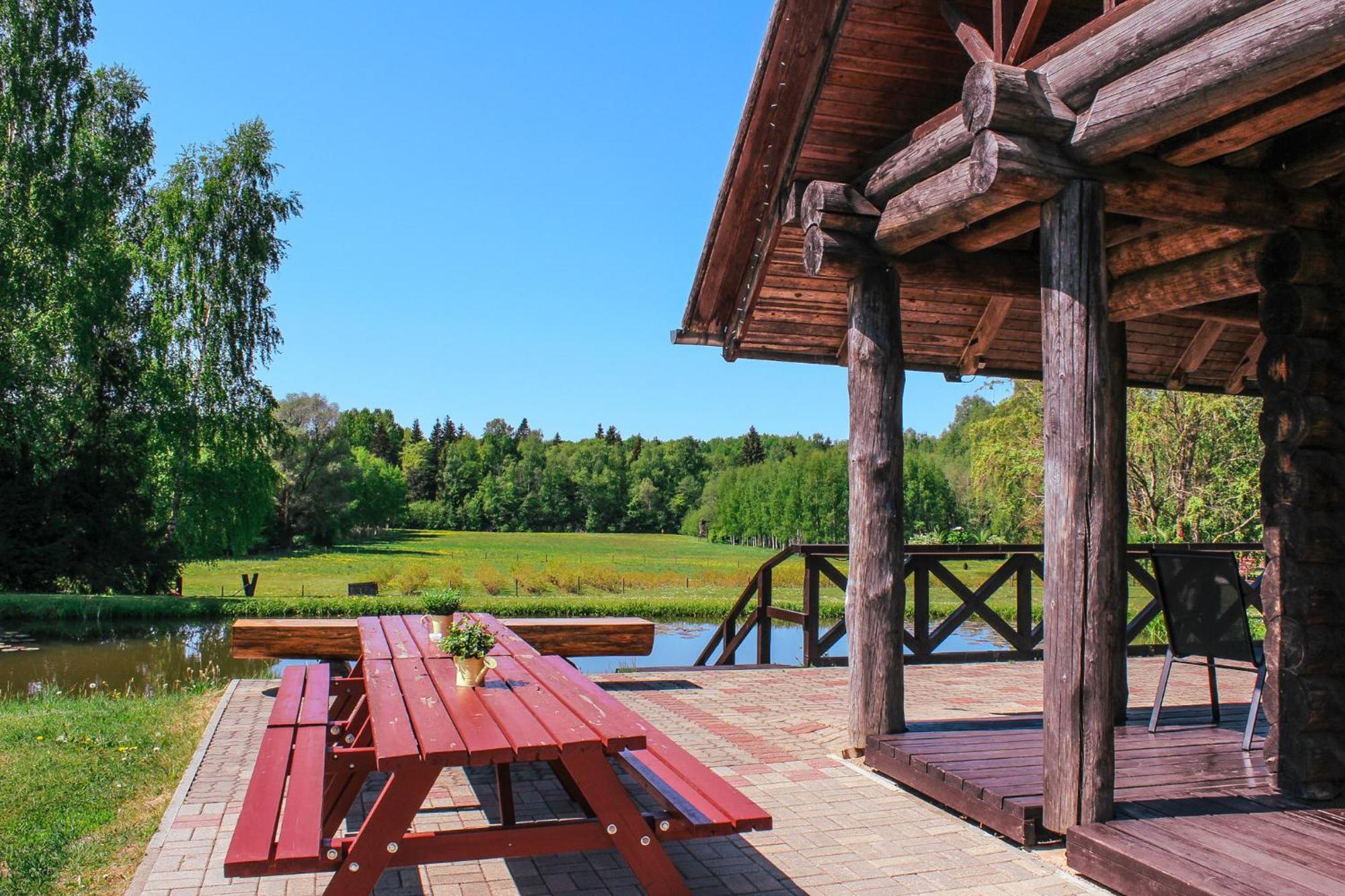 Lejasbisenieki Villa Turaida Buitenkant foto